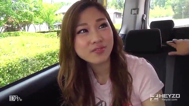 Maki Horiguchi's Steamy Summer Date in Seductive Yukata Action