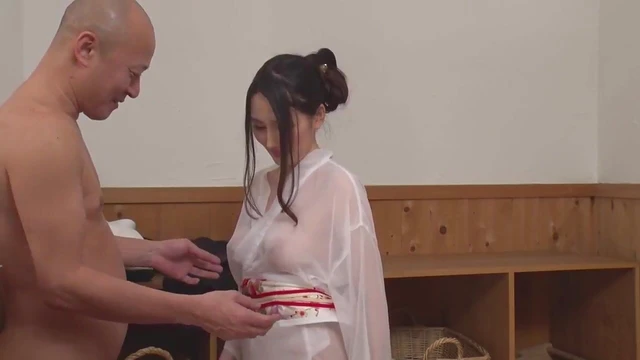 Bath Time Bliss, White Breasts Float As Mizuki Angelia Tempts Seductively