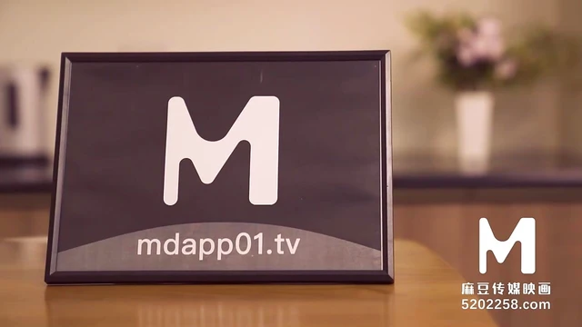 Asian Seductress Dona Entices With Sultry Sexual Performance Art