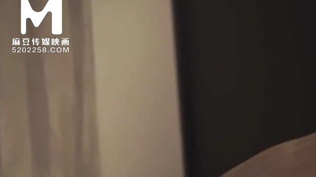 Asian Beauty Gives Jaw-Dropping Blowjob Before Passionate Sex