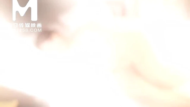 Asian Beauty Gives Jaw-Dropping Blowjob Before Passionate Sex