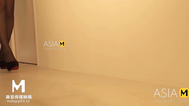 Lovely Doxy From Asia Gives Hot Blowjob & Gets Pounded Hard