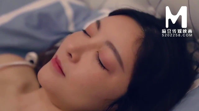 Seductive Asian Doll Gives Jaw-Dropping Blowjob & Hot Anal Sex Pleasure