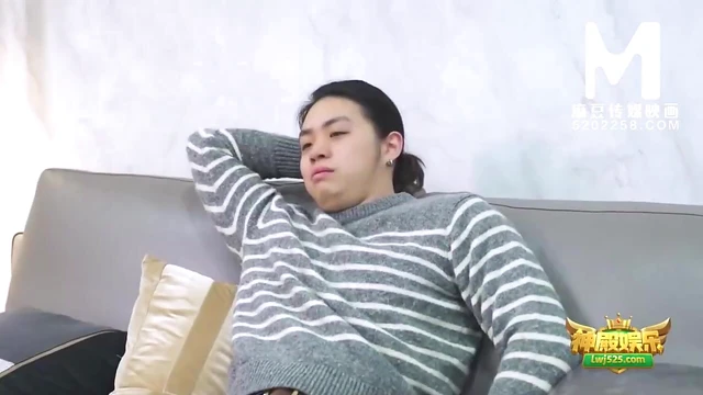 Passionate French Beauty Delivers Hot Oral Pleasure in Crystal-clear Detail