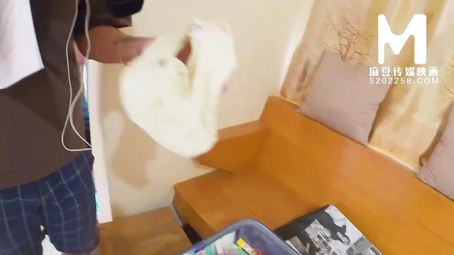 Sizzling Glamour Doll Stars in Hot Explicit XXX Video Flick