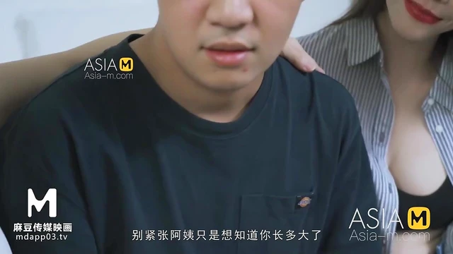 Su Yu Tang & Co-Star Share Intimate Celebrity Passion in Steamy Scene