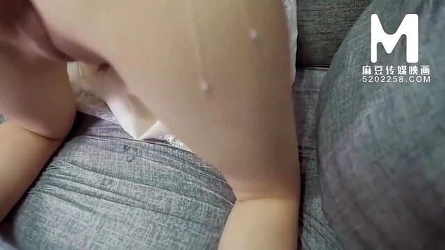 Hot Asian Doxie Role Plays Seduction Before Steamy Sex Encounter