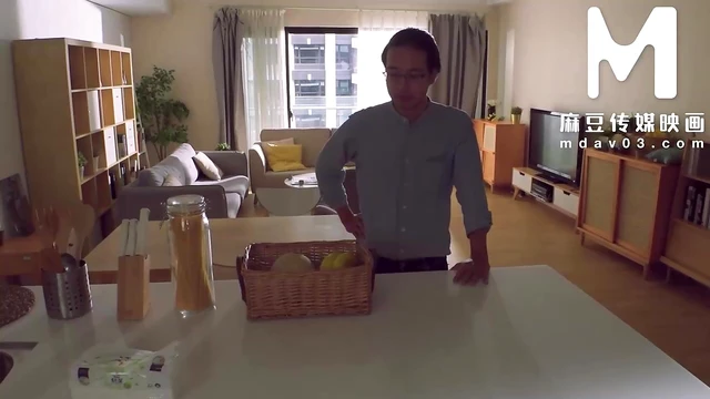 Li Rong Rong's Passionate Fetish Scene Ignites Desire Deeply