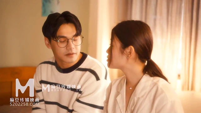 Seductive Pornstar Delivers Mind-Bending Blowjob Skills