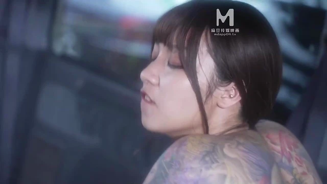 Hot Sultry Asian Lassie Takes Big Cock Deep In Her Tight Pussy