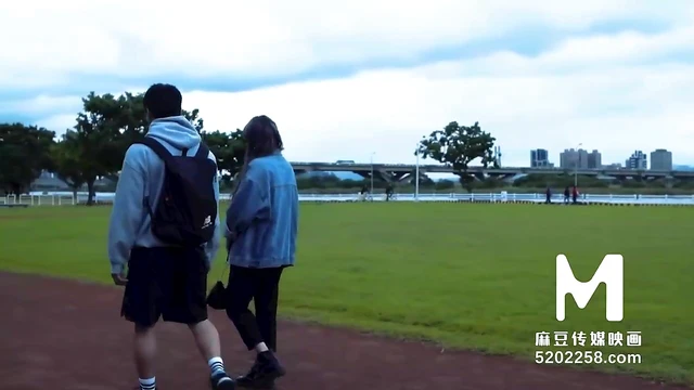 Cute Japanese Babe Tempts With Her Seductive Sex Appeal Showdown