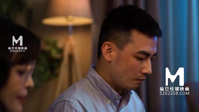 Glamour Siren Seduces in Sultry JAV Video Scene