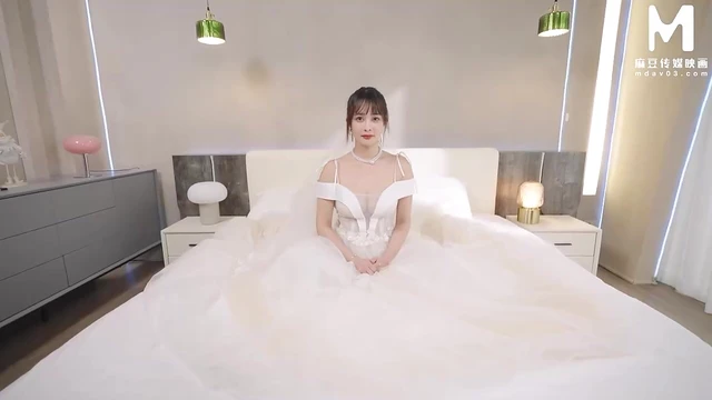 Sneaky Lassie Seduces in JAV Video with Sultry Sex Scenes Live