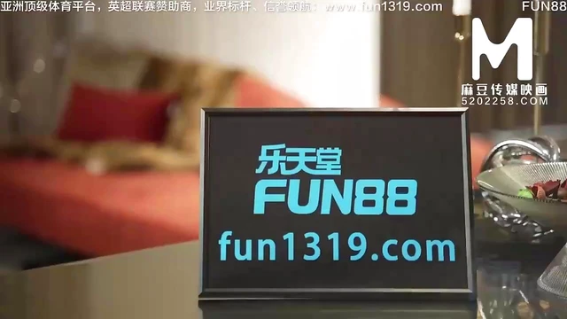 Perfectly Curved Beauty Stars in Her Original Seductive Film Experience