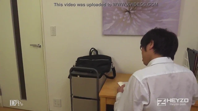 Desirable StepMom Tempts Me Irresistibly - Maki Takei Seduction Scene