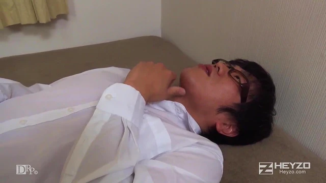 Desirable StepMom Tempts Me Irresistibly - Maki Takei Seduction Scene