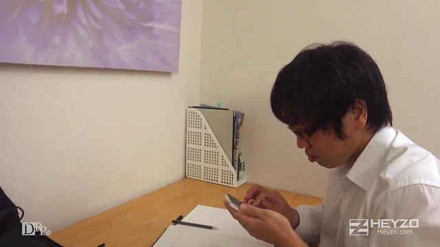 Desirable StepMom Tempts Me Irresistibly - Maki Takei Seduction Scene