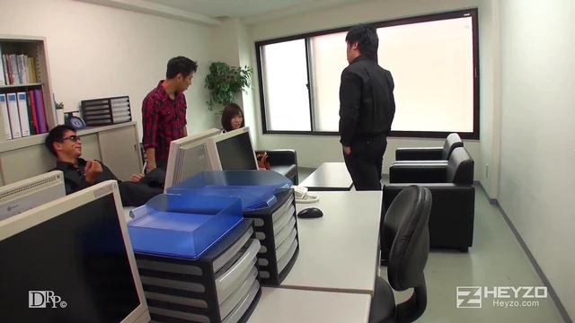 Debt Woman Hikari Kazami Sucks Dick Eagerly Awaiting Repayment Come