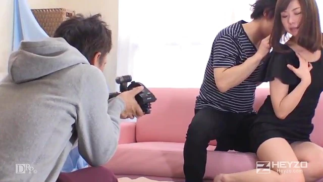 AV Star Tsubaki Kato Seduces with Her Squid-like Skills in Bedroom Action