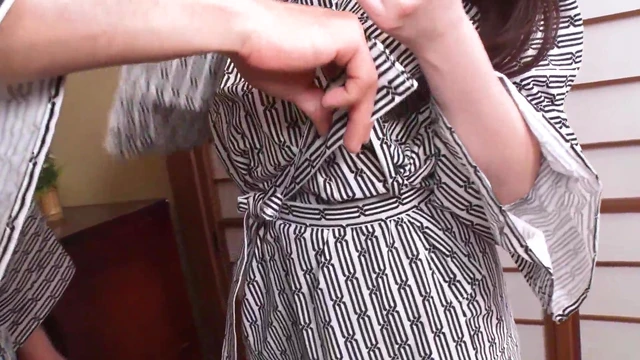 Hot Spring Adventure with Mirai - Elastic Boobs & Steamy Moments Awaits You Now