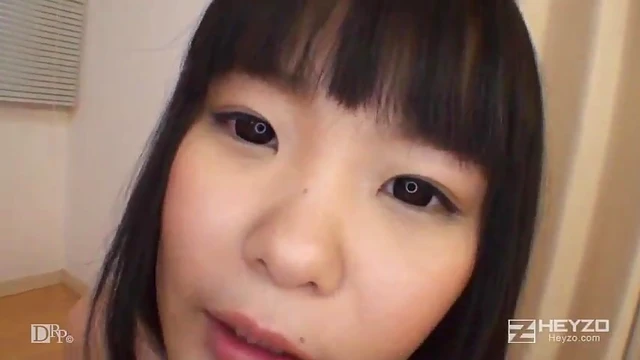 Sultry Mashiro Ai Gives Seductive Handjob Before Passionate Kissing Act