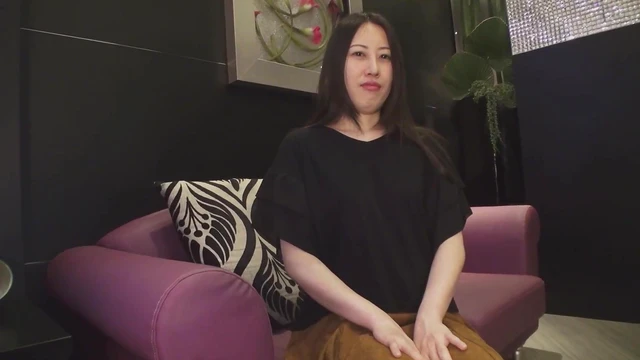 Married Woman Frustrated During Malaise Seduces and Begs for Passionate Fuck Sessions