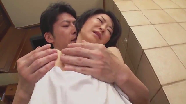 Passionate Big-Breasted Wife Takes Out Garbage While Tempting Husband Daily Morning Sex