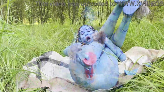 Avatar Babe With Big Ass. Hard Dildo Anal And Pussy Fuck, Squirt In Nature