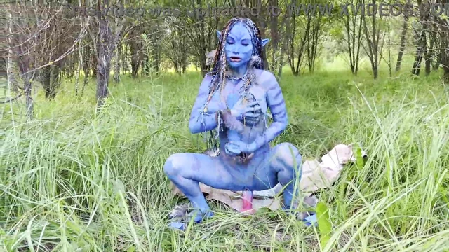 Avatar Babe With Big Ass. Hard Dildo Anal And Pussy Fuck, Squirt In Nature