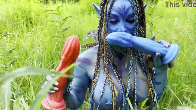Avatar Babe With Big Ass. Hard Dildo Anal And Pussy Fuck, Squirt In Nature