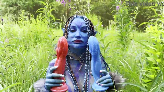 Avatar Babe With Big Ass. Hard Dildo Anal And Pussy Fuck, Squirt In Nature