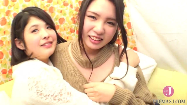 Embarrassed Amateur Lesbian Pickup: Teasing & Licking My Best Friend’s Raw Pussy For The First Time