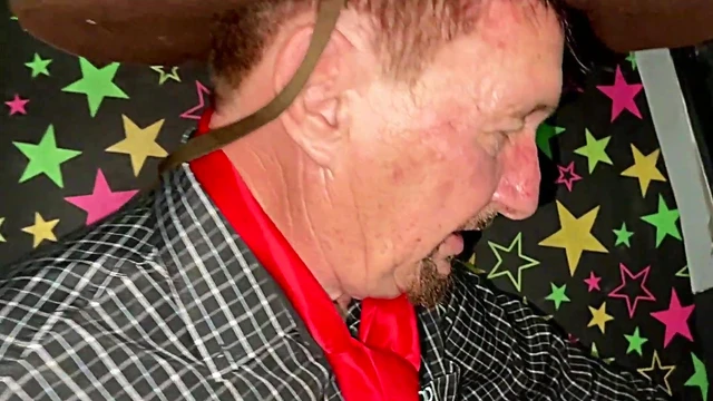 I took Andressa Urach's father to the swing