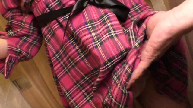 Hot College Chick Shakes Her Ass While Getting Creampied With Condom Pleasure