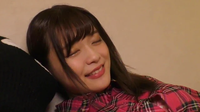 Hot College Chick Shakes Her Ass While Getting Creampied With Condom Pleasure