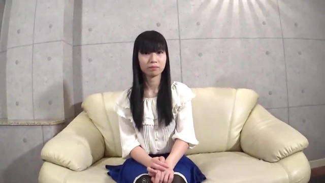 Yui Asakawa's Seductive Amateur AV Interview: Passionate and Playful.