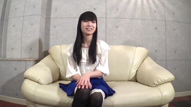 Yui Asakawa's Seductive Amateur AV Interview: Passionate and Playful.