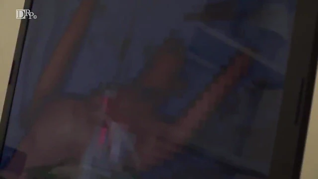 Chilled Out AV Watching with Boyfriend Yu Moeno