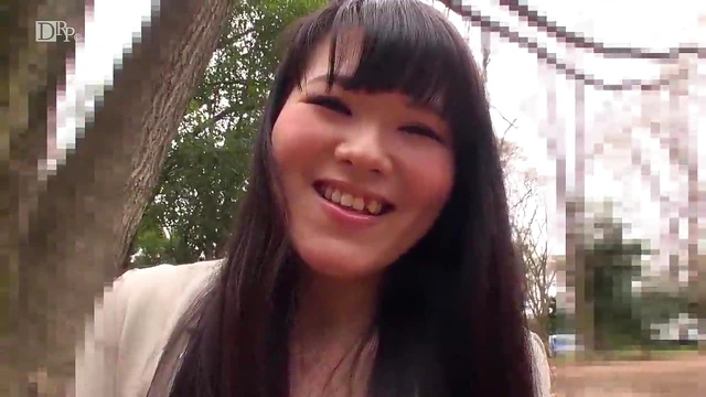 Caught by Surprise - Walk Turns Hot When Chestnut Hits Directly!