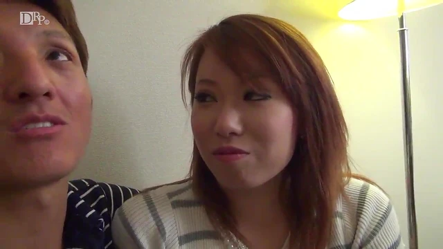 Street Corner Hookup: Hot Lady Shows Off Her Skills for Quick Sex