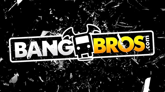 Joanna Angel Rocks Small Hand’s World With Her Sexy Tattoos & Curvy Assets