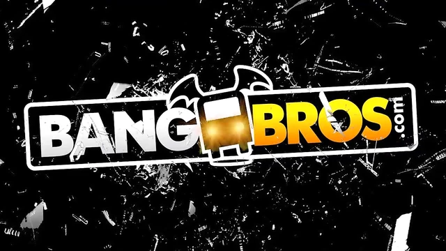 Maggie Green Bounces Her Massive Tits On Preston's Big Dick