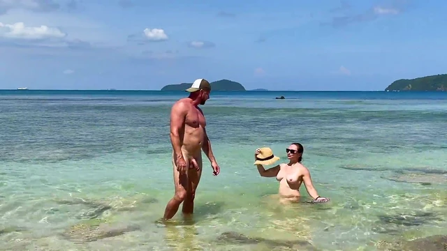 Skinny-Dipping Orgies Unleashed on Thai Beaches – Raw Amateur Passion