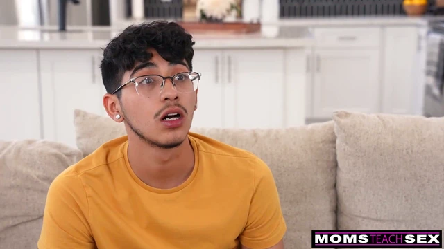 Trinity Olsen Tantalizes Her Bf By Devouring His Entire Manhood In One Go