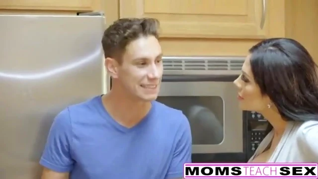 Erotic Hot Mom Watches Teen Daughter Fuck Boyfriend Passionately