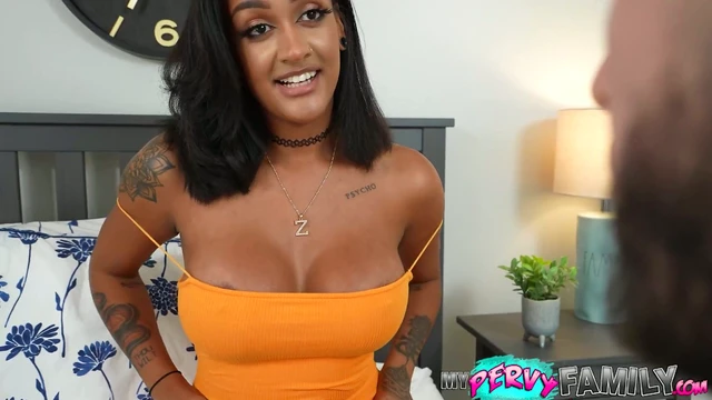 Zoey Sinn, Big Natural Comfort For Cucked Stepbrother