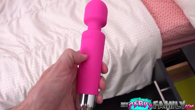 Curious Stepbro Spy Catches Hot Stepsis Taylor Blake Pleasing Herself