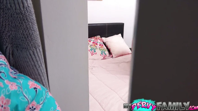 Curious Stepbro Spy Catches Hot Stepsis Taylor Blake Pleasing Herself