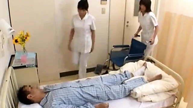 Seductive Kinky Nurse Makoto Yuuki Heals With Her Mouth Skillfully