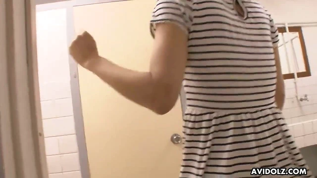 Seductive Babe Engages In Steamy Shaving Porn Action